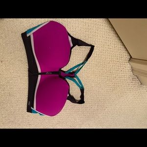 Victoria’s Secret Knockout Sports Bra 38DD
